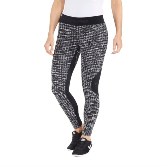 Nike Pro HyperWarm Brushed Tights size XS - Picture 1 of 4